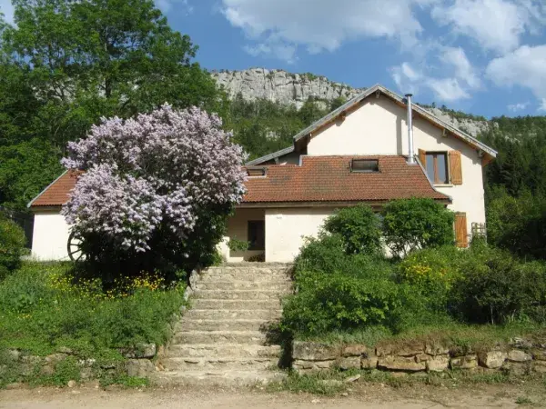 Vue Gîte au printemps