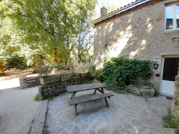 Terrasse Gîte Manoir 8/10 pers Le Moulin Neuf - Gétigné (44)