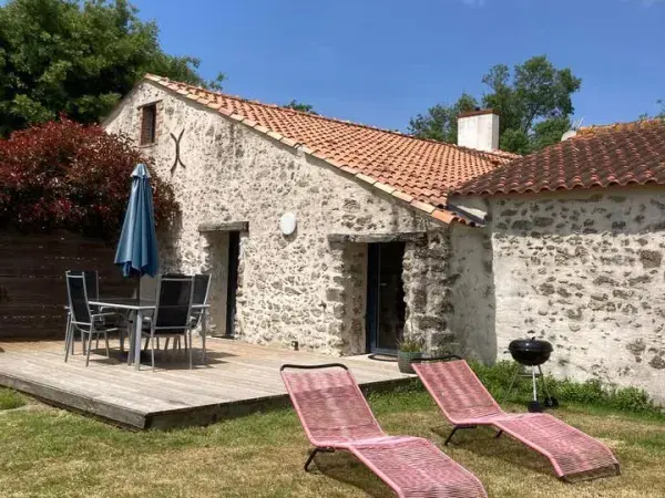 Terrasse du gîte charme , un des trois gîtes du Gazeau 