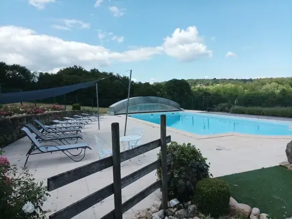 Piscine chauffée 6x12 totalement privée à la location
