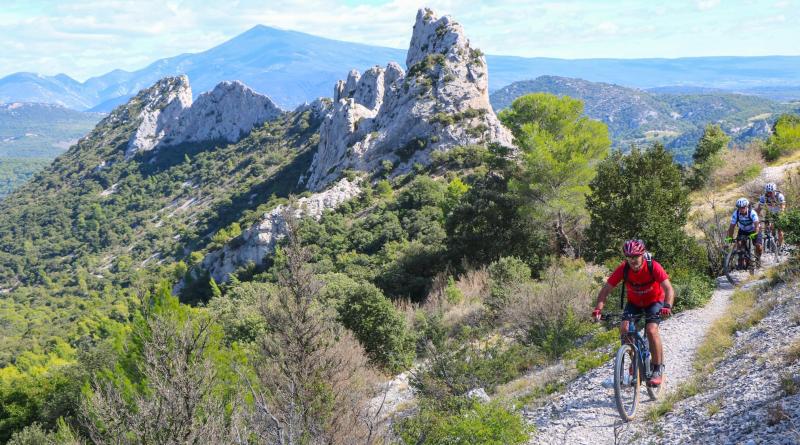 Ballade dans les Dentelles de Montmirail