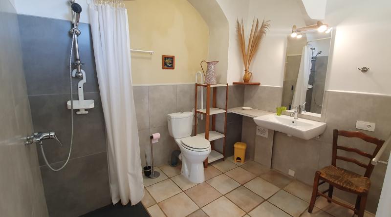 Salle d'eau PMR