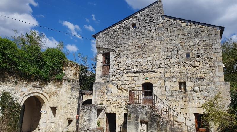 Maison semi-troglodytique datant du XVIIIème siècle
