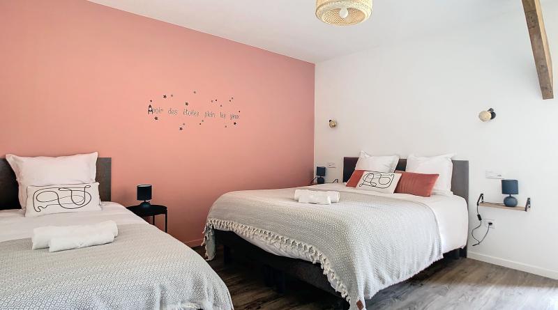 Chambre 3 avec 1 lit 160 x 200 et 1 lit 80 x 190