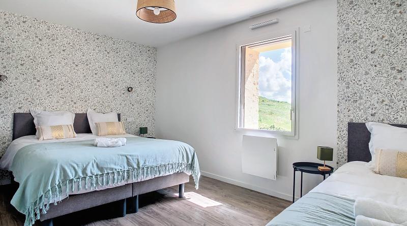 Chambre 4 avec 1 lit 160 x 200 et 1 lit 80 x 190