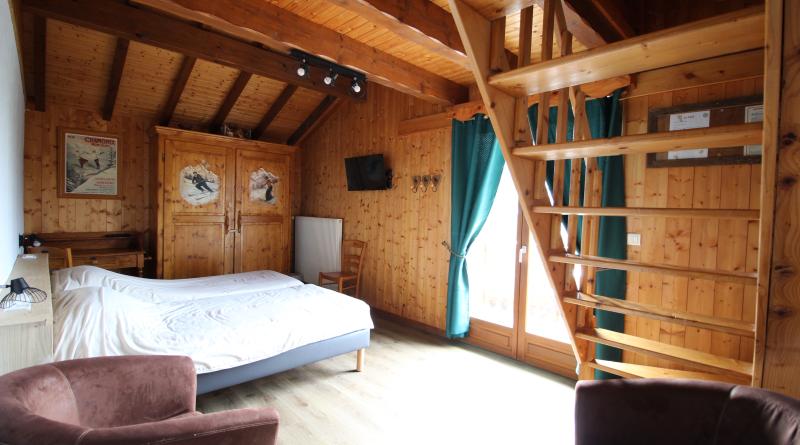 chambre 5 personnes 2 + 3 grande mezzanine