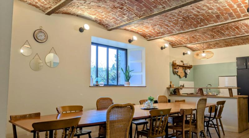 Salle à manger dans l'ancien fournil