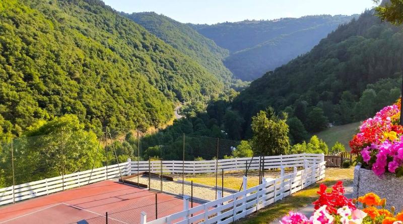 court tennis sur vallée