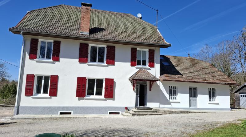 cour devant la maison