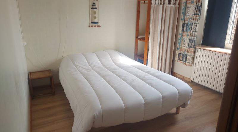 chambre 1 er étage ( 2 personnes)