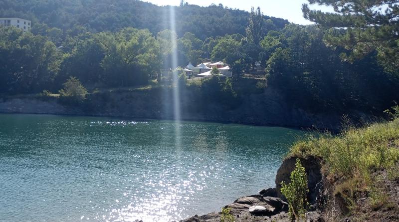 Vue du camp depuis Lac