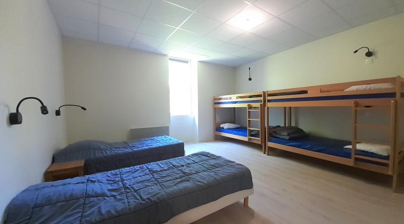 Chambre 6 pers Logis groupe du Moulin Neuf - Gétigné (44)