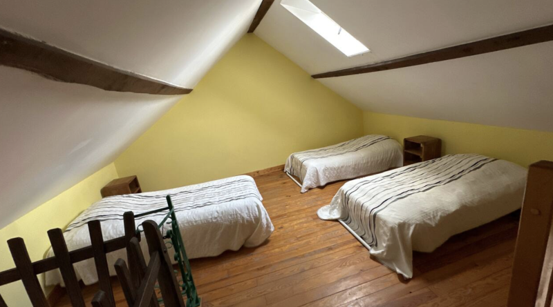 CHAMBRE 3 LITS SIMPLES