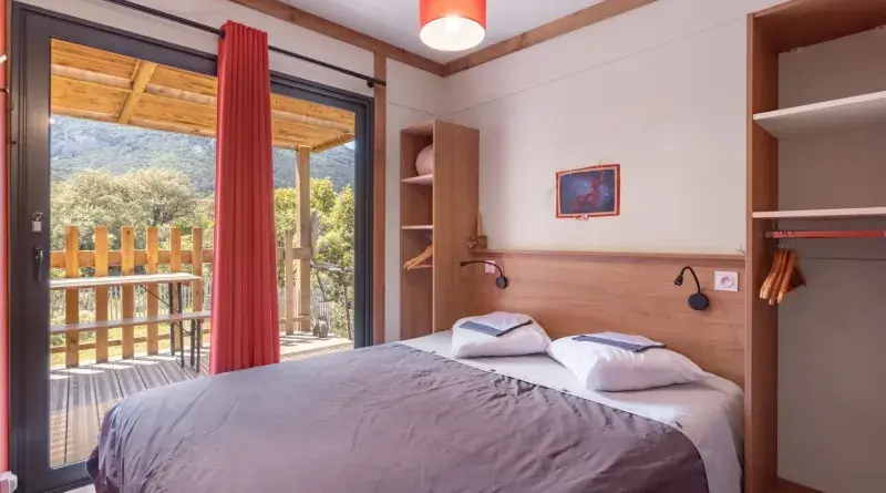 Chambre lit double chalet Canada