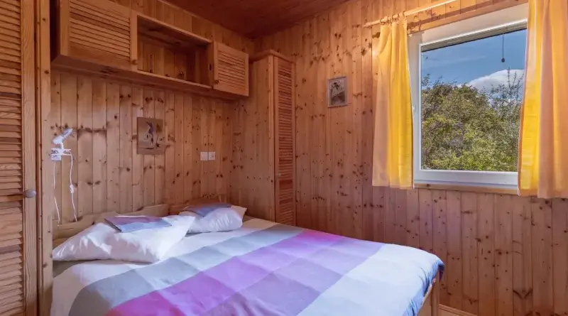Chambre lit double chalet Maroc