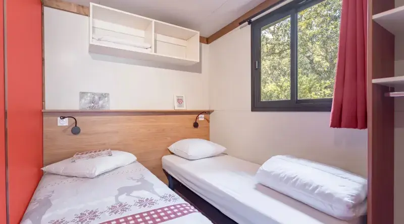 Chambre 2 lits simples Chalet Canada