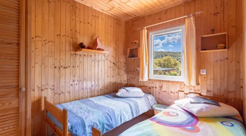Chambre 2 lits simples chalet Maroc