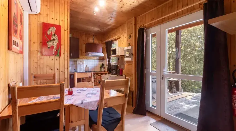 Salle à manger du chalet Afrique