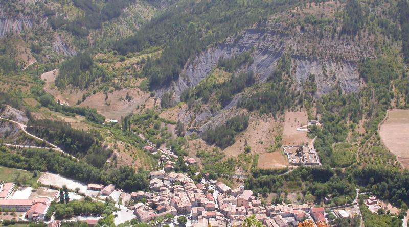 Rémuzat vue du Rocher du Caire