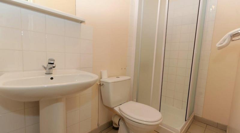 SALLE DE BAIN CHAMBRE 2