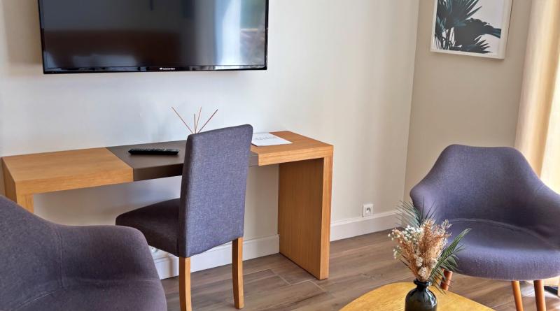 coin bureau dans une des chambres 