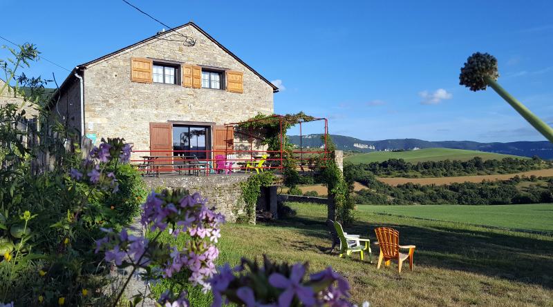 Environnement du Gîte avec sa terasse panoramique