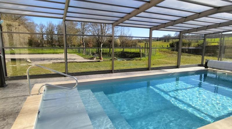 PISCINE COUVERTE