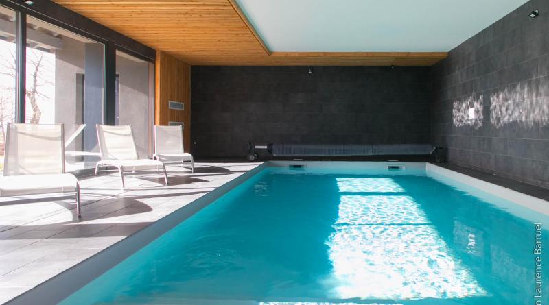 la ^piscine interieure chauffée de la redonde