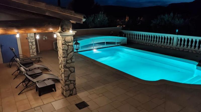 Piscine la nuit