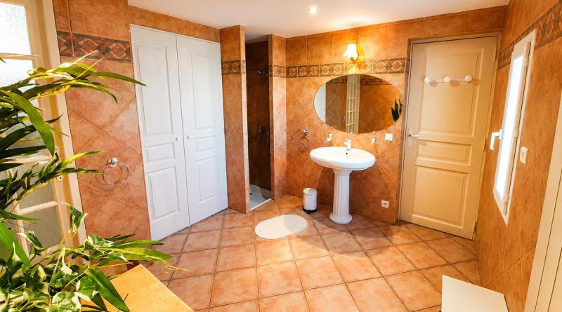 Mas Séquana salle de bain