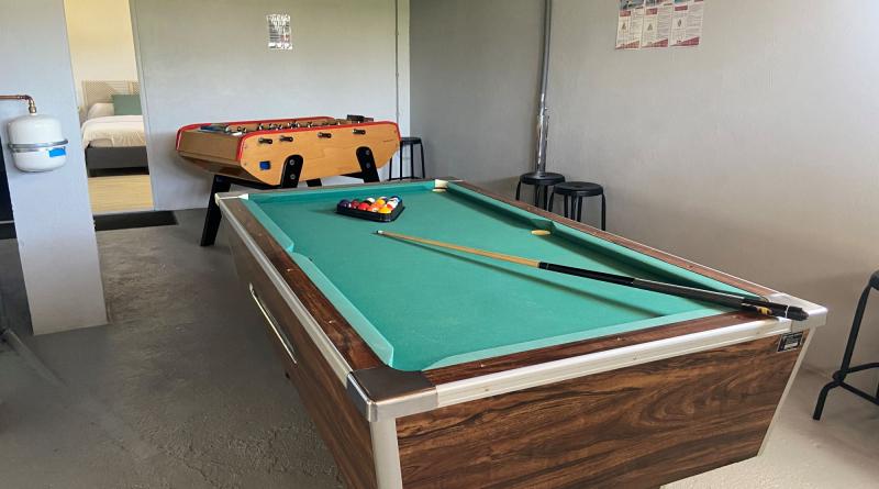 Salle de jeux, billard / baby-foot 