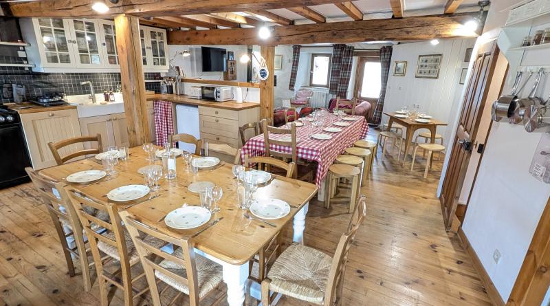 La Ferme des Astres, salle à manger en configuration 22 couverts