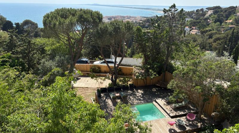 Une baie vitrée de 8 m